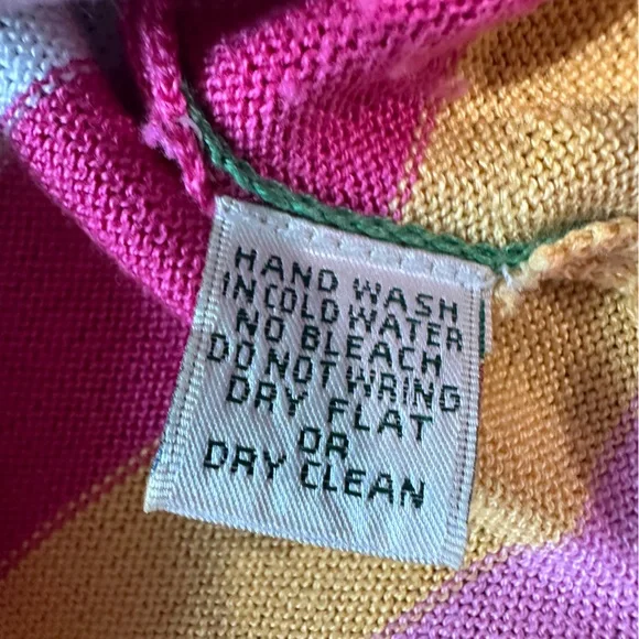 Fairway & Greene Women’s Striped V-Neck Sweater Size Medium - Picture 7 of 8